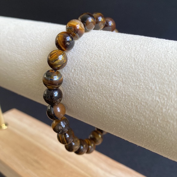 Tigers Eye Skull Bead Bracelet - Picture 4 of 5